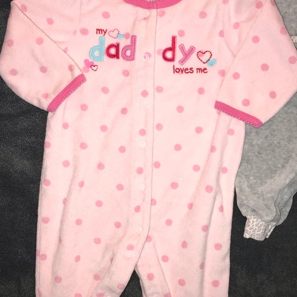 💐 3/$25 Lot of 3 sleepers size 3 months Carters - Picture 2 of 3